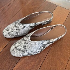 Like new 💫 ATP Atelier Snake skin flats